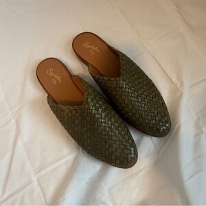 Woven Leather Mules Women 9 Olive Green Loafers Flats Earthy Shoes Seychelles